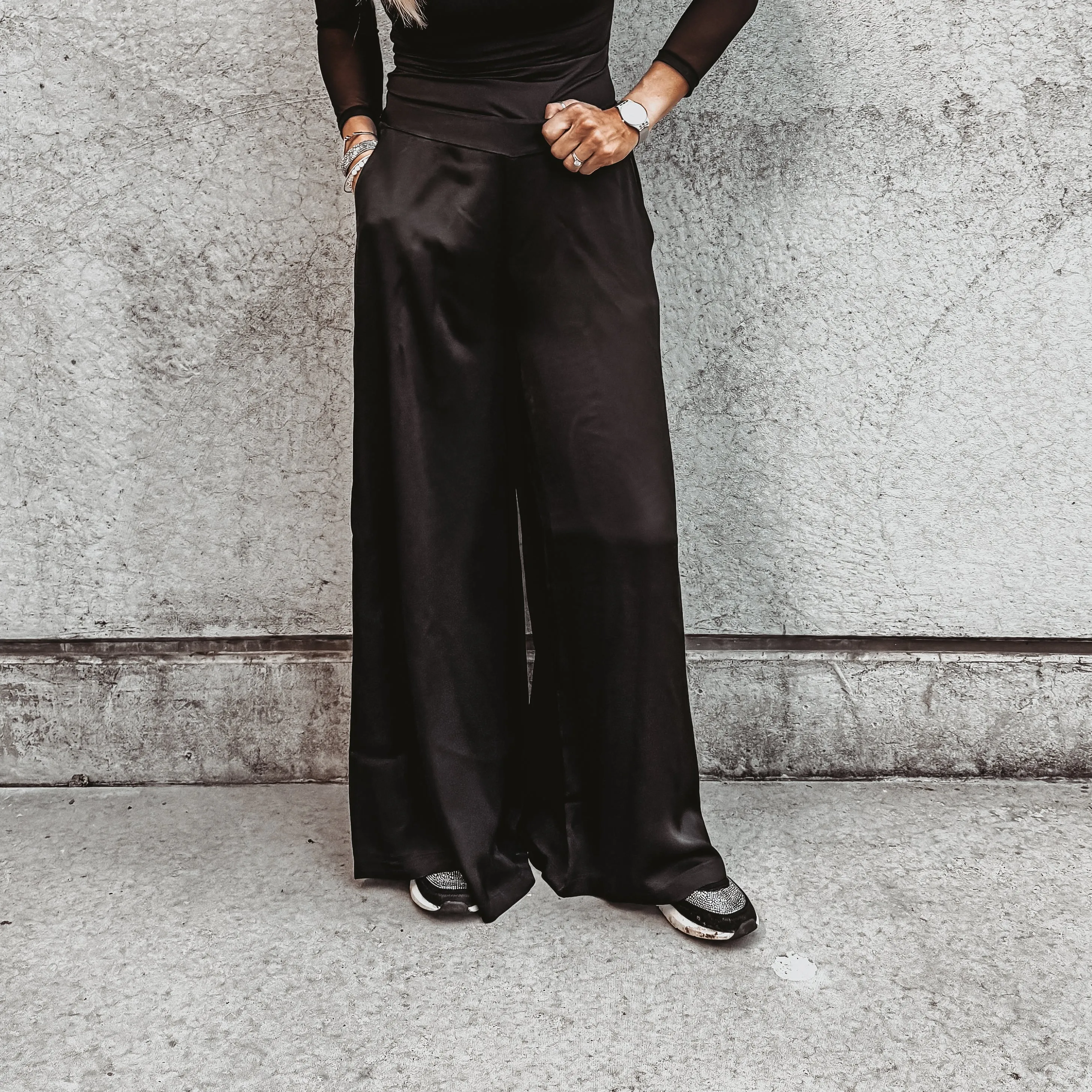 Black Radana palazzo pants *NEW*