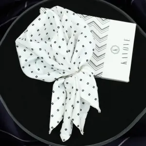 Kovove The Pleasing Checkered White Pocket Square