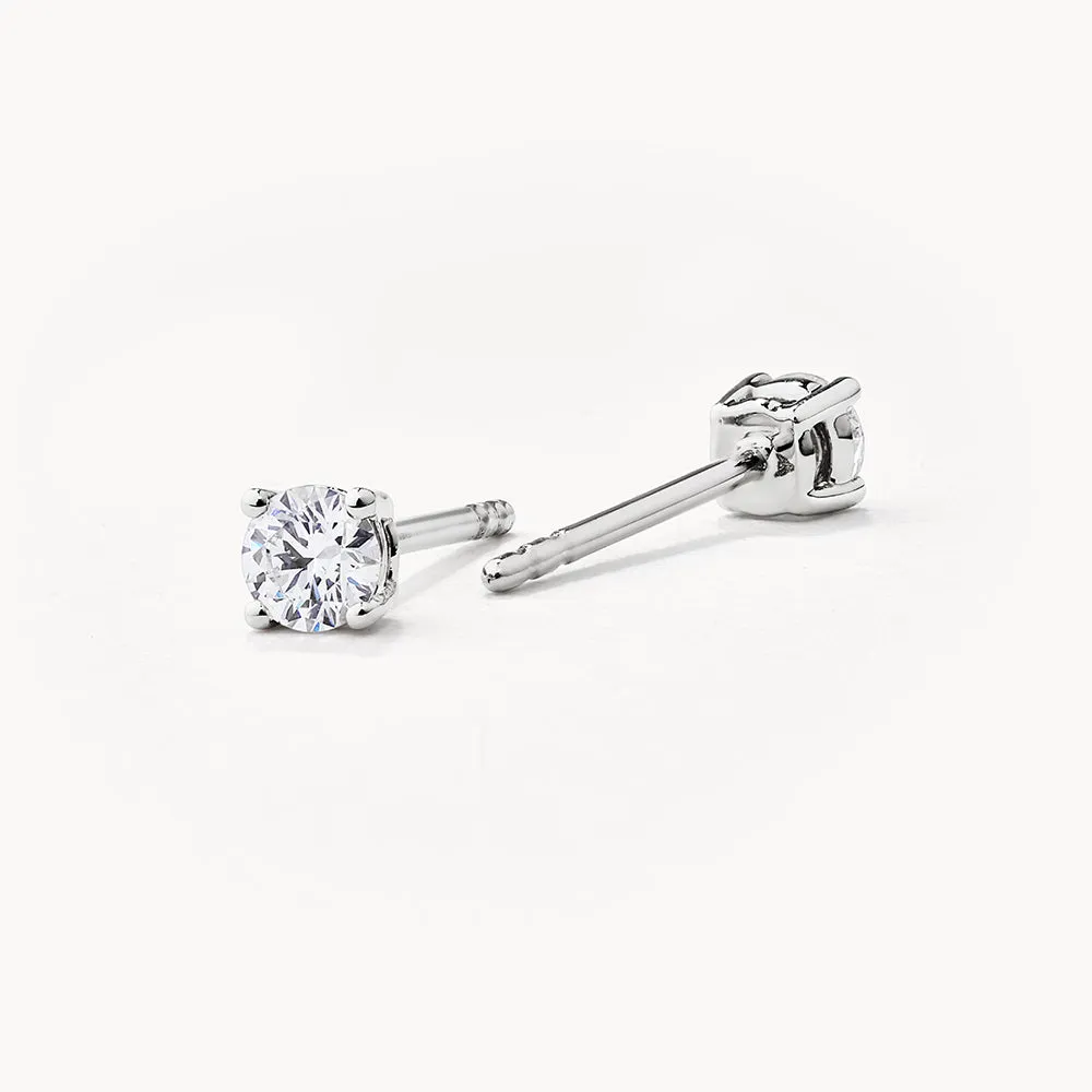 Laboratory-Grown Diamond Round Stud Earrings in Silver