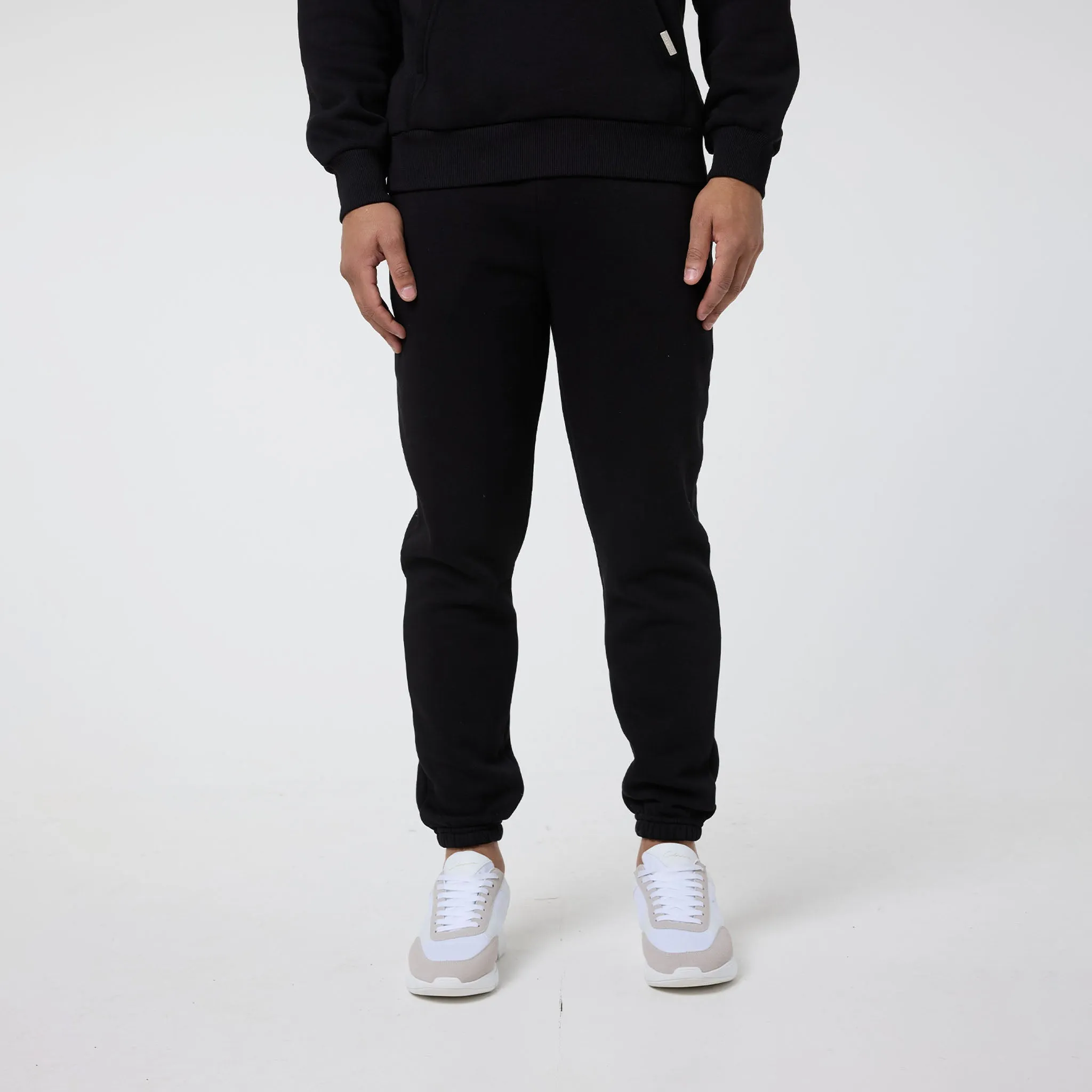 Relaxed Fit Cuffed Jogger | Black